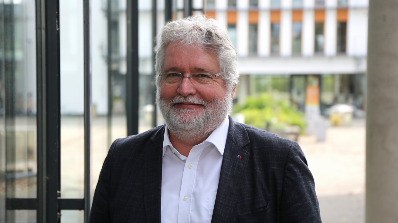 Prof. Dr. Stefan Müller war von 2009 bis 2023 Teil der Leitung des Virtuellen Campus Rheinland-Pfalz (VCRP). Bild: Universität Koblenz