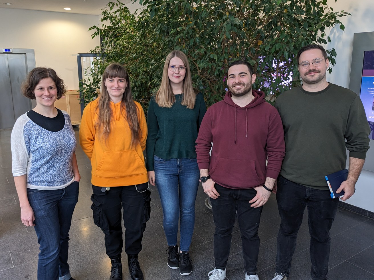 Mitglieder der Doktorandenvertretung (v.l.n.r.): Shirley Wick, Lea Hahn, Sabine Nagel, Lukas Bayer, Nick Theisen. Bild: Johanna Hoffmann